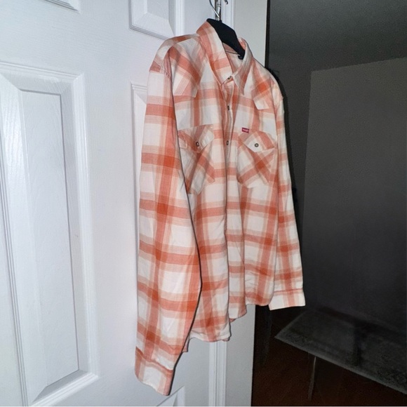 Wrangler® Men's Slim Fit Long Sleeve Woven Twill Shirt Size L, NWT - Picture 7 of 13